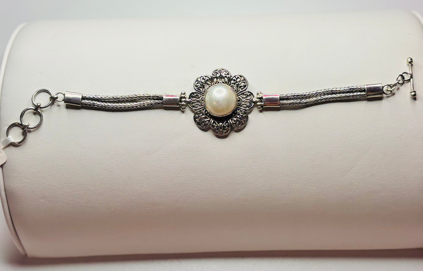 Bali Flower White Pearl Bracelet